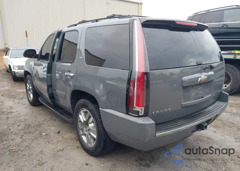 2010 Chevrolet Tahoe Ltz from USA, damaged, VIN 1GNUCCE07AR241576